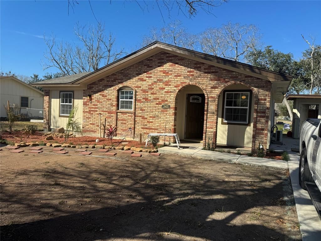 1413 Meadowview Drive, Port Lavaca, TX 77979 Main Photo