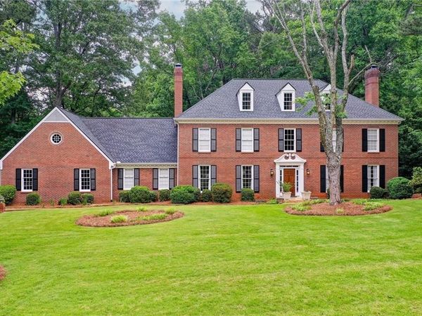 625 River Chase Point, Atlanta, GA 30328