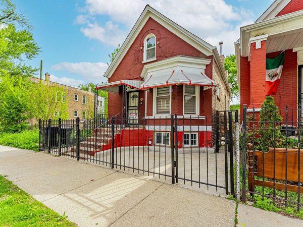 705 N Ridgeway Avenue , Chicago, IL 60624
