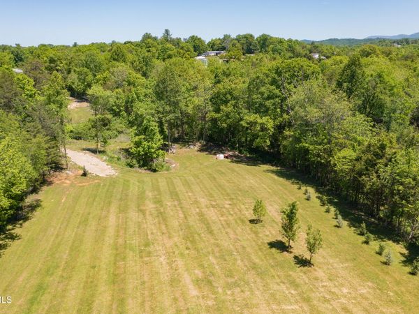 882 Walnut Grove Road, Bluff City, TN 37618