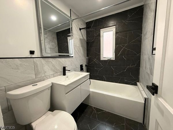 168 Tuxedo Pkwy, Unit 1, Newark, NJ 07106