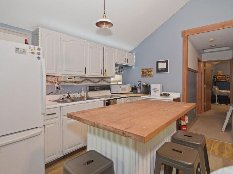 24442 Bushby Road, South Bloomingville, OH 43152 Photo 9