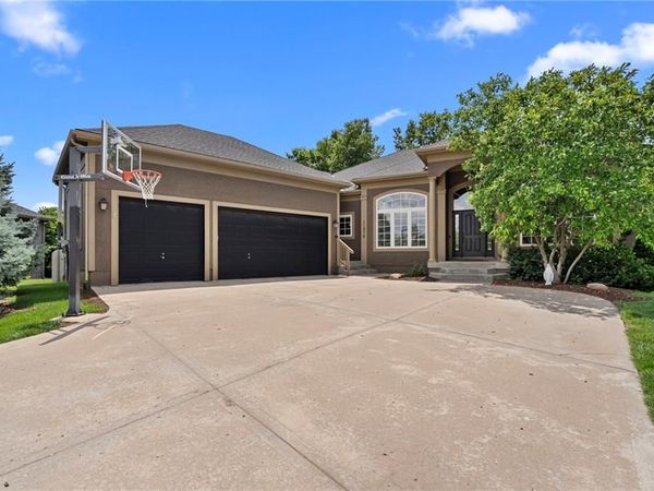11278 S Whitehall Street, Olathe, KS 66061
