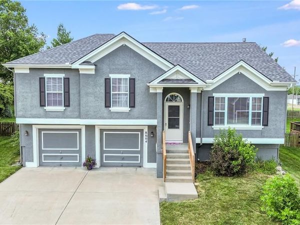 8604 NE 75TH Terrace, Kansas City, MO 64158