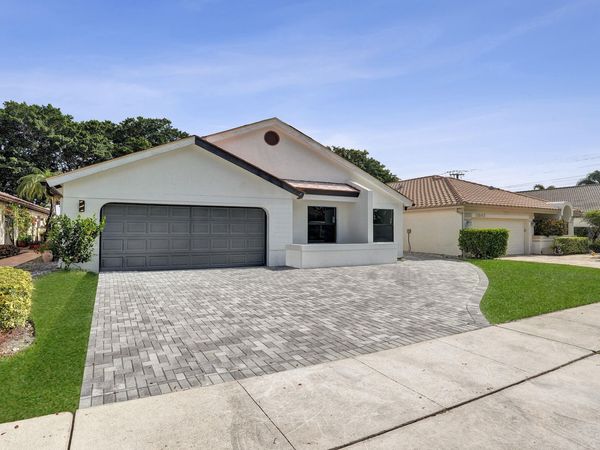 11049 Cloverleaf Circle, Boca Raton, FL 33428