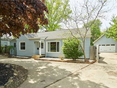 780 Bates Road, Rocky River, OH 44116