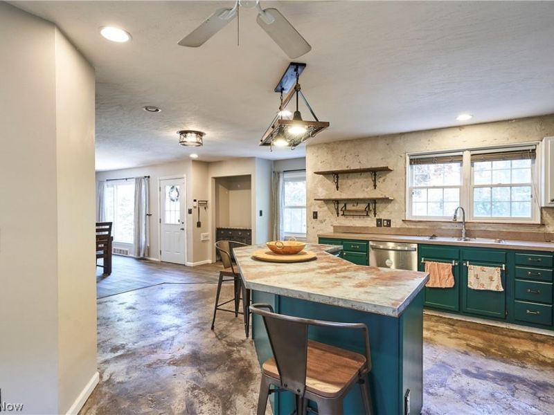 780 Bates Road, Rocky River, OH 44116 Photo 3