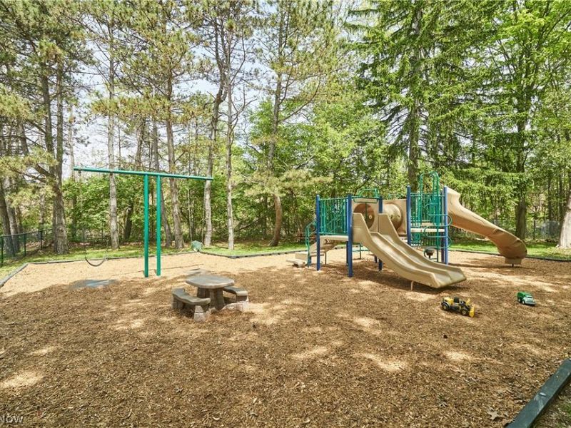 780 Bates Road , Rocky River, OH 44116 Photo 34