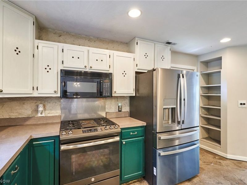780 Bates Road , Rocky River, OH 44116 Photo 9