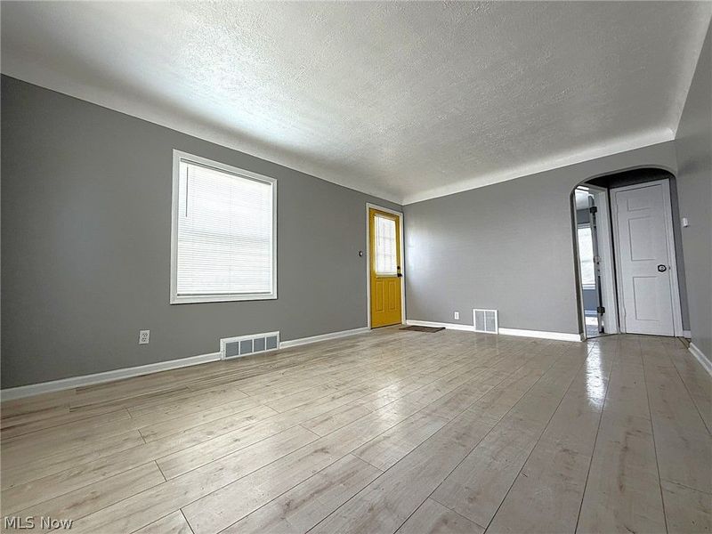 11804 Kensington Avenue, Cleveland, OH 44111 Photo 11