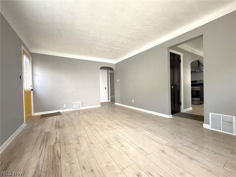 11804 Kensington Avenue, Cleveland, OH 44111 Photo 12
