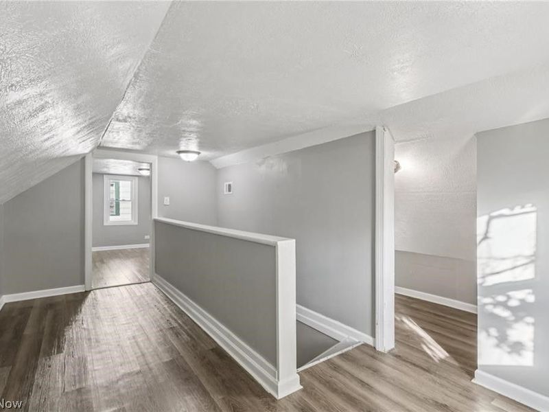 11804 Kensington Avenue, Cleveland, OH 44111 Photo 20