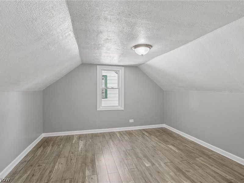 11804 Kensington Avenue, Cleveland, OH 44111 Photo 21
