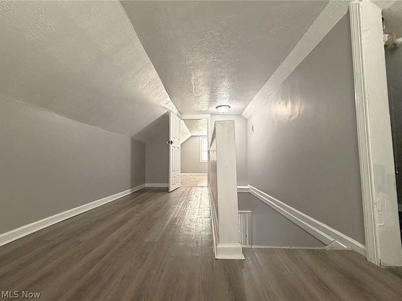 11804 Kensington Avenue, Cleveland, OH 44111 Photo 21