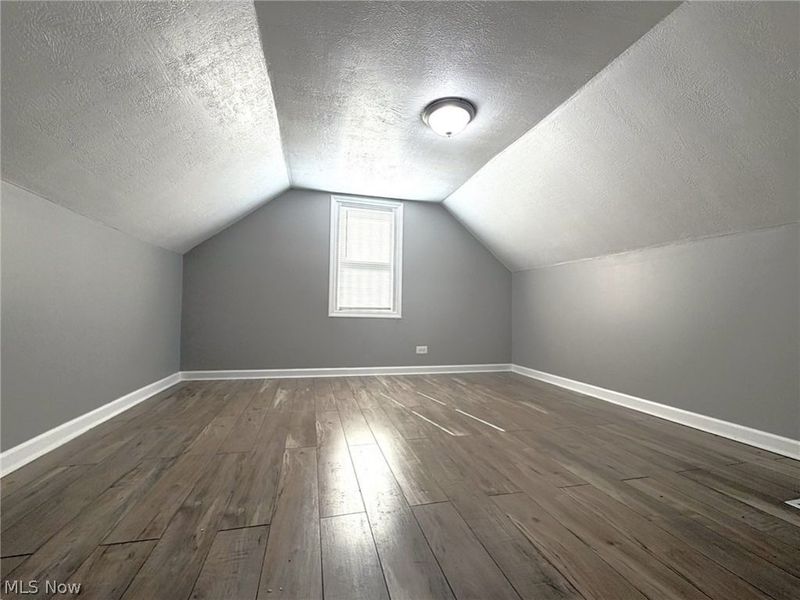 11804 Kensington Avenue, Cleveland, OH 44111 Photo 23