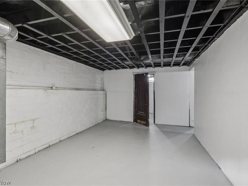 11804 Kensington Avenue, Cleveland, OH 44111 Photo 27