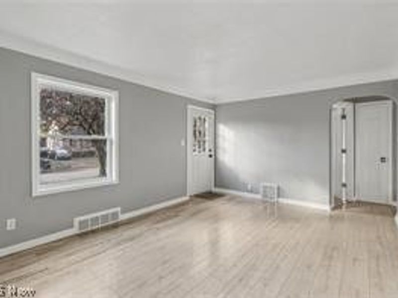 11804 Kensington Avenue, Cleveland, OH 44111 Photo 3