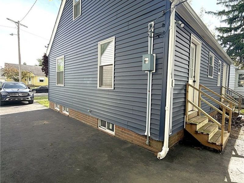 11804 Kensington Avenue, Cleveland, OH 44111 Photo 35