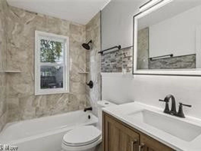 11804 Kensington Avenue, Cleveland, OH 44111 Photo 4