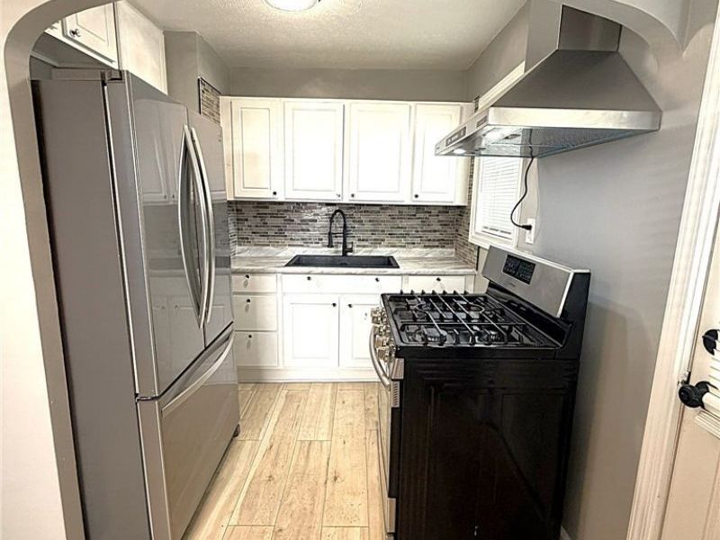 11804 Kensington Avenue, Cleveland, OH 44111 Photo 5