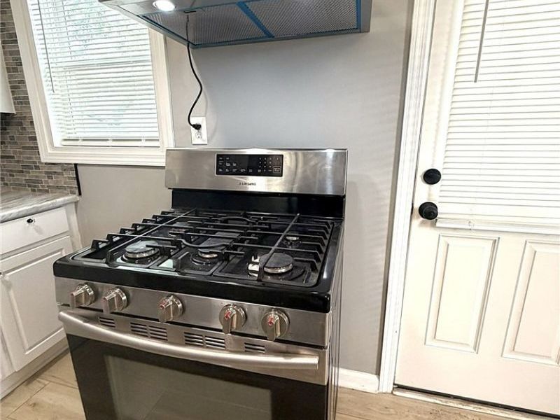 11804 Kensington Avenue, Cleveland, OH 44111 Photo 8