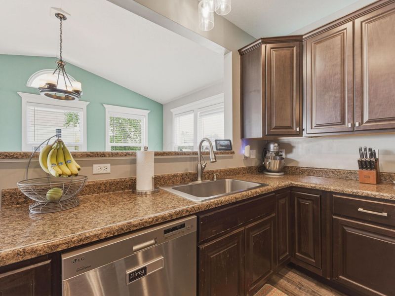 372 Puleo Drive, London, OH 43140 Photo 15