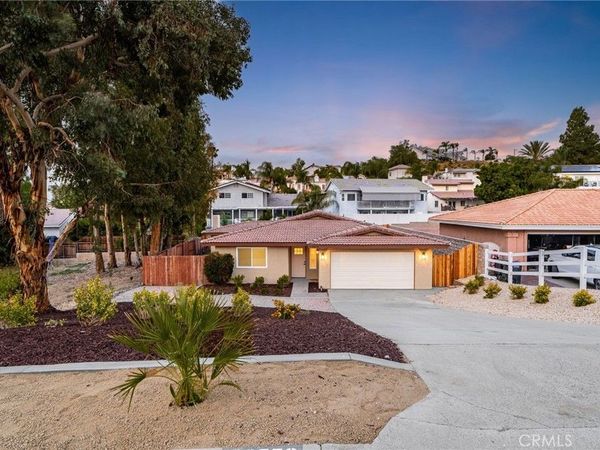 30550 Cinnamon Teal, Canyon Lake, CA 92587
