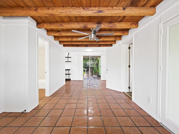 2020 NE 4th Avenue, Unit 2, Wilton Manors, FL 33305