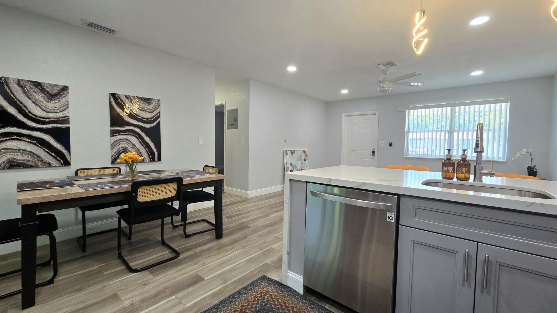 5815 Cleveland Street, Hollywood, FL 33021 Photo