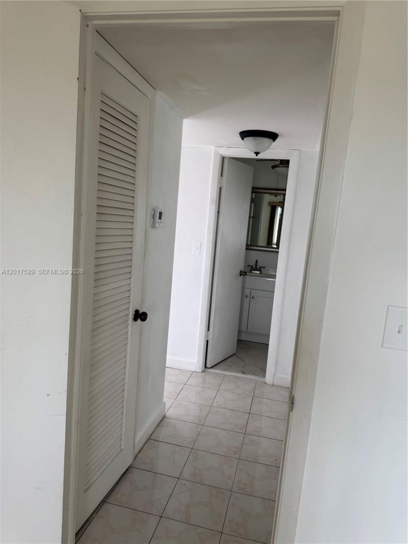 9041 Sunrise Lakes Blvd , Unit 303, Sunrise, FL 33322 Photo
