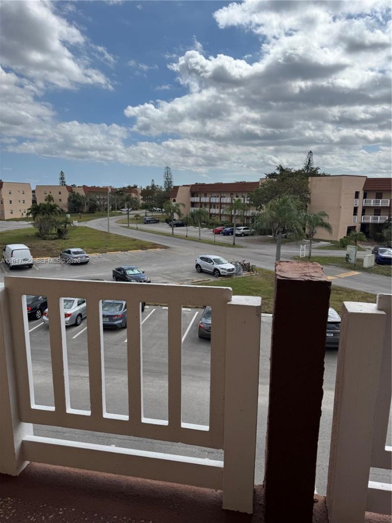 9041 Sunrise Lakes Blvd , Unit 303, Sunrise, FL 33322 Photo