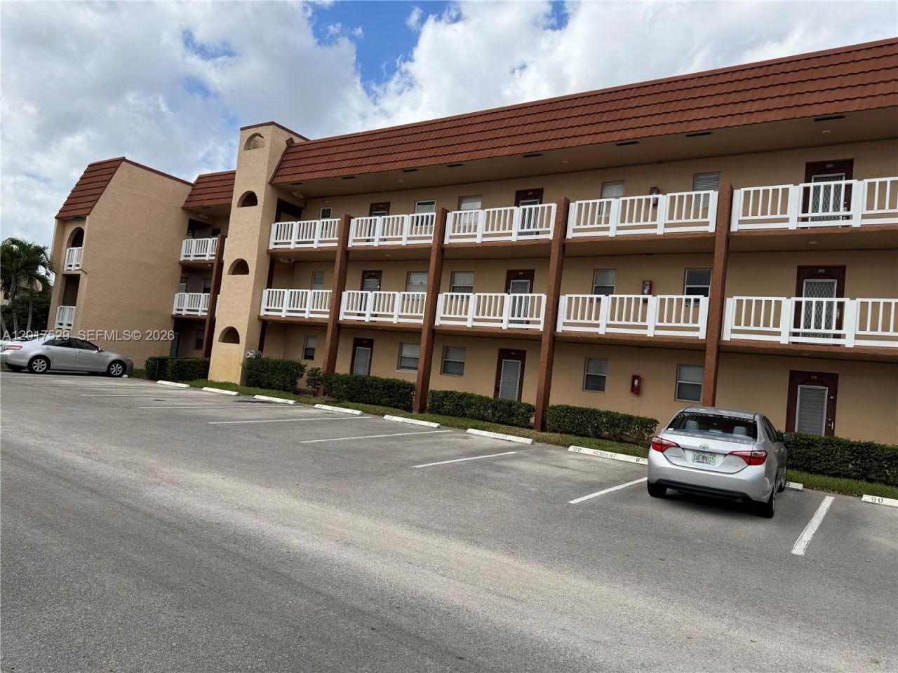 9041 Sunrise Lakes Blvd , Unit 303, Sunrise, FL 33322 Photo