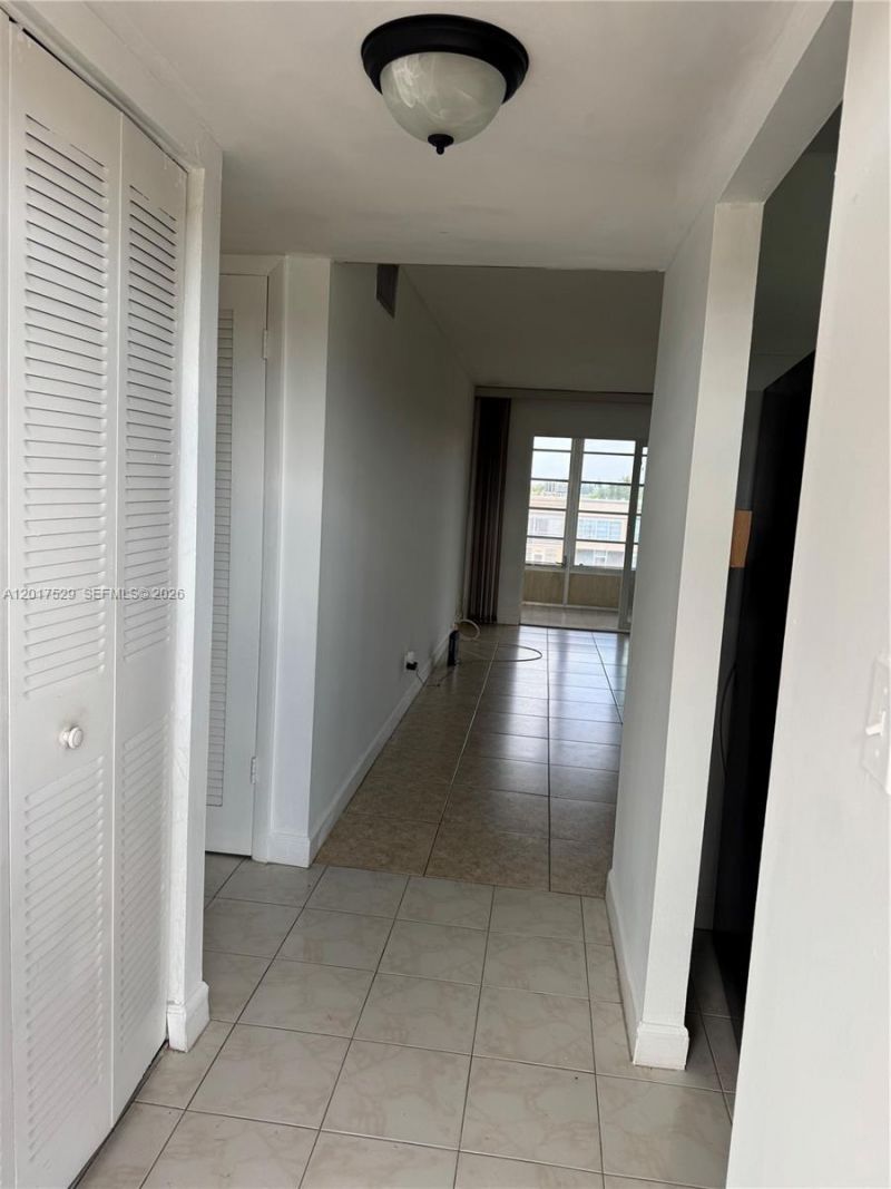 9041 Sunrise Lakes Blvd , Unit 303, Sunrise, FL 33322 Photo