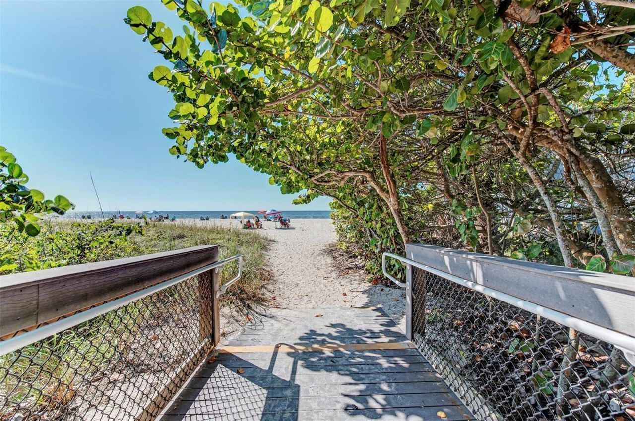 332 Toscavilla Boulevard, Nokomis, FL 34275 Photo