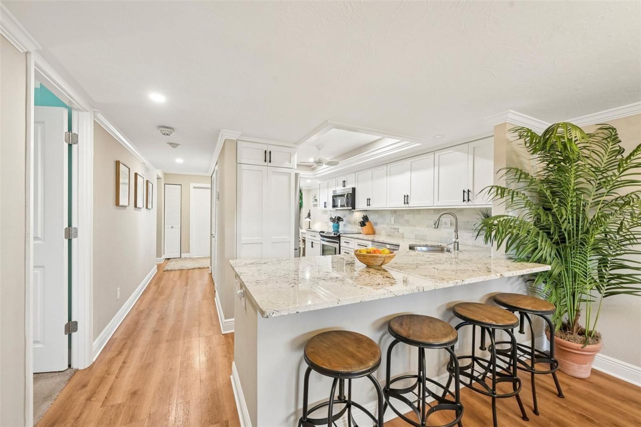 5760 Midnight Pass Road, Unit #209D, Sarasota, FL 34242 Photo