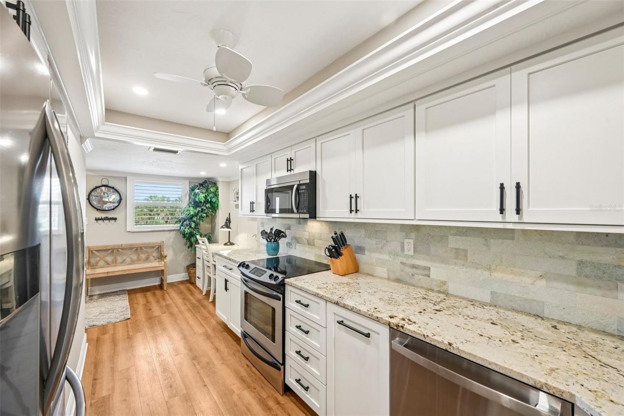 5760 Midnight Pass Road, Unit #209D, Sarasota, FL 34242 Photo