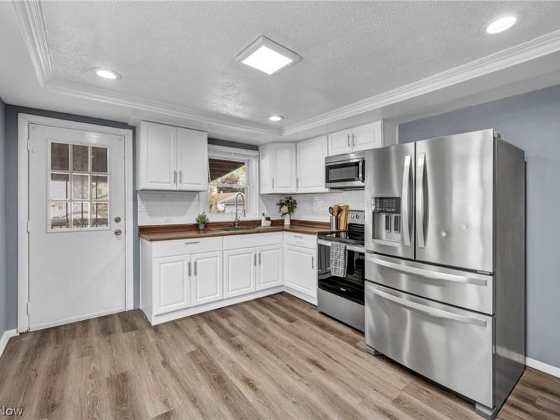 961 N Howard Street , Akron, OH 44310 Photo 15