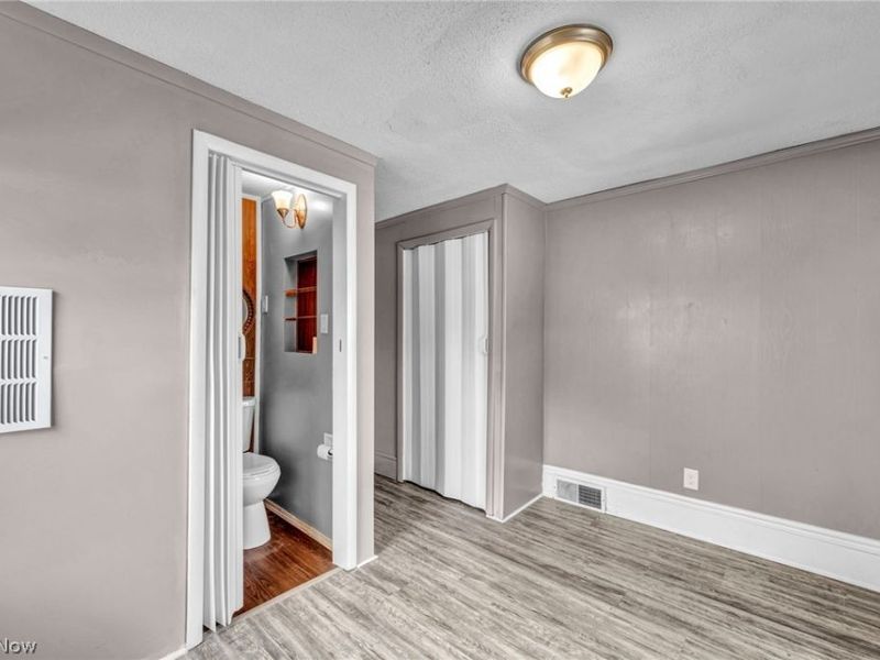 961 N Howard Street , Akron, OH 44310 Photo 17