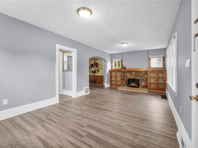 961 N Howard Street , Akron, OH 44310 Photo 6