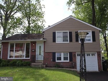 1317 FITZWATERTOWN ROAD, ABINGTON, PA 19001