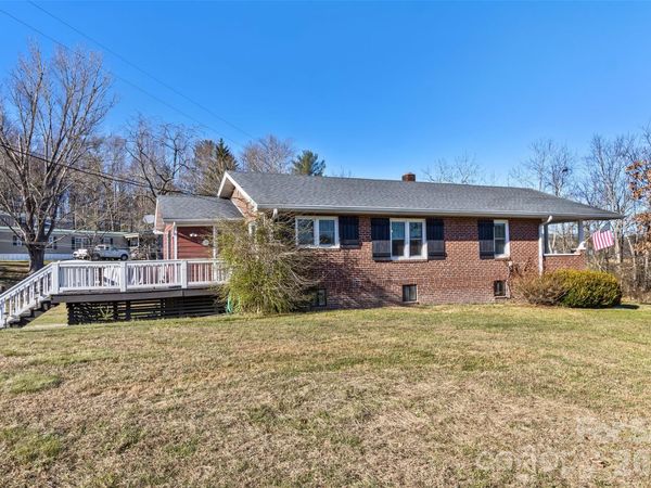 522 Calvert Road , Brevard, NC 28712