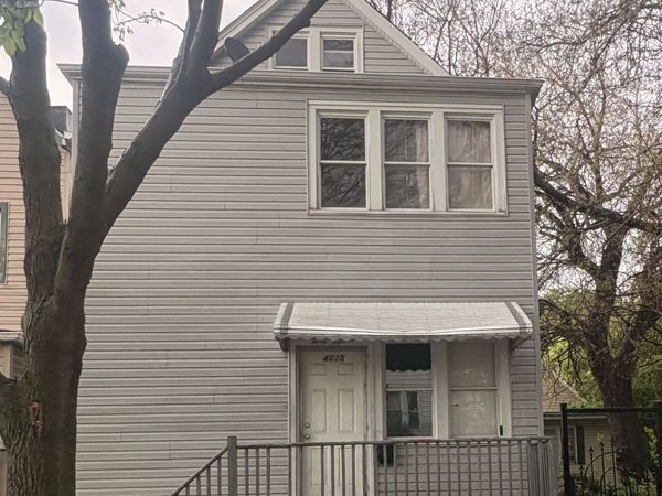 4015 S Maplewood Avenue, Chicago, IL 60632