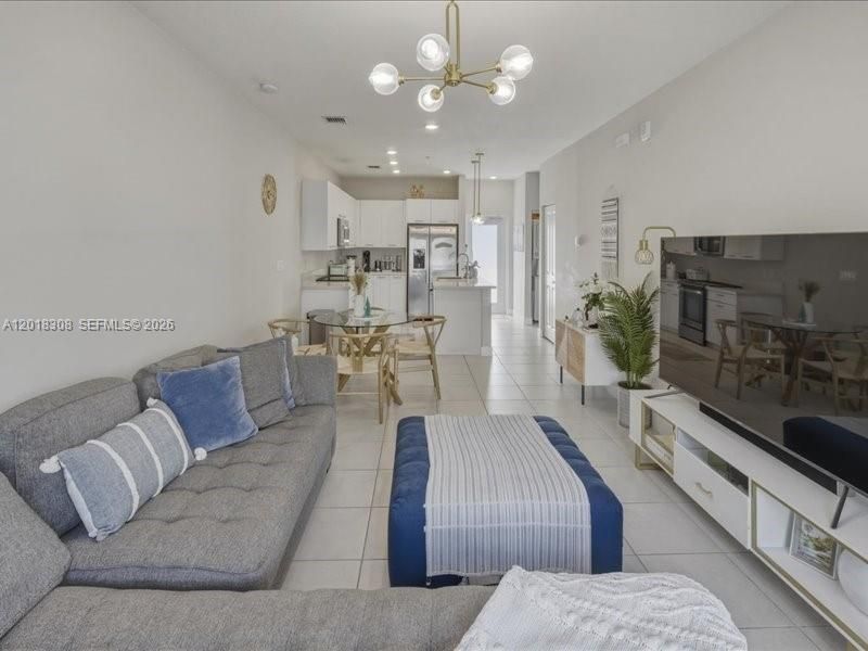 8201 NW 41st St , Unit D-205, Doral, FL 33166 Photo