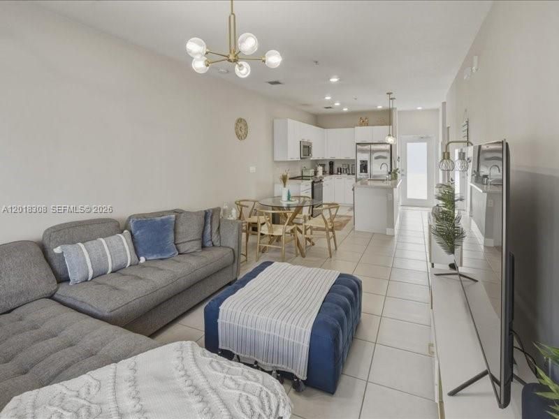 8201 NW 41st St , Unit D-205, Doral, FL 33166 Photo