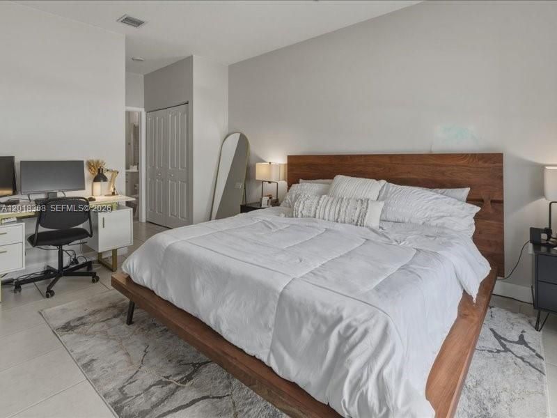 8201 NW 41st St , Unit D-205, Doral, FL 33166 Photo