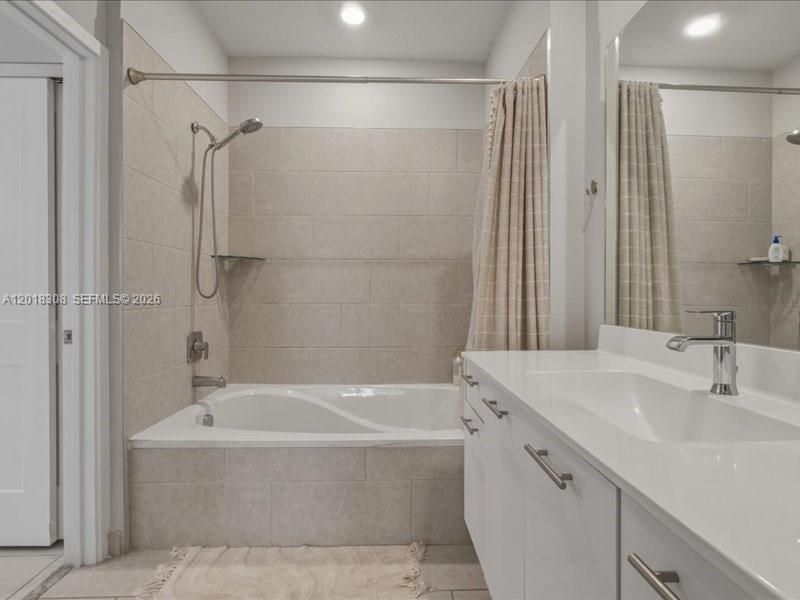 8201 NW 41st St , Unit D-205, Doral, FL 33166 Photo
