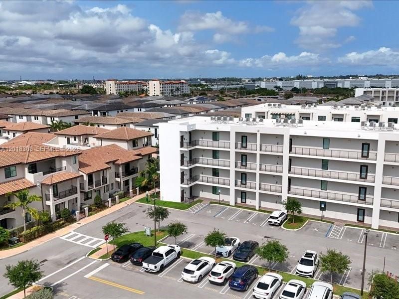 8201 NW 41st St , Unit D-205, Doral, FL 33166 Photo