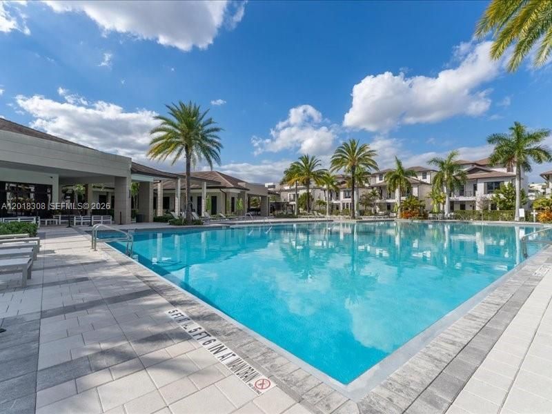 8201 NW 41st St , Unit D-205, Doral, FL 33166 Photo