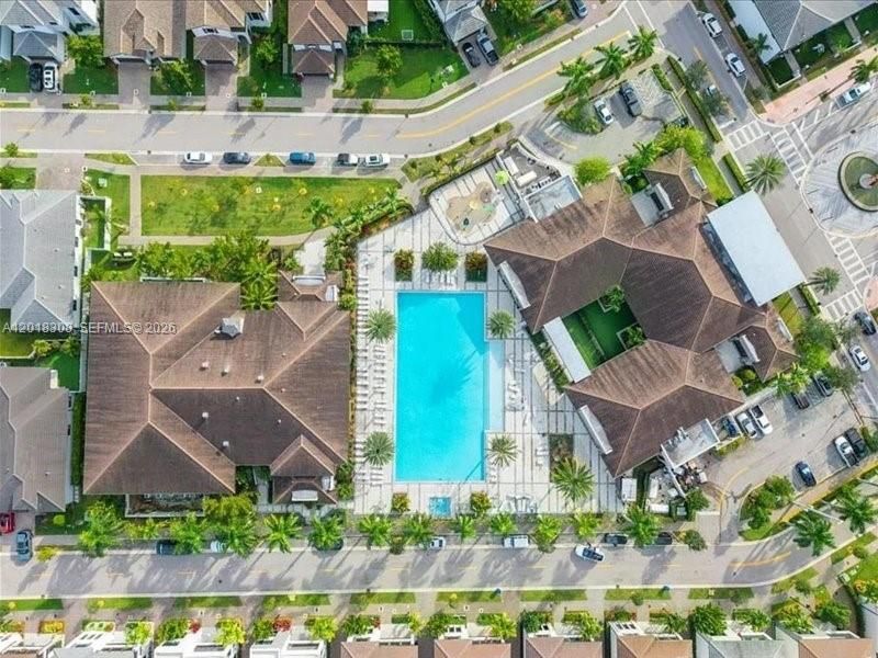 8201 NW 41st St , Unit D-205, Doral, FL 33166 Photo