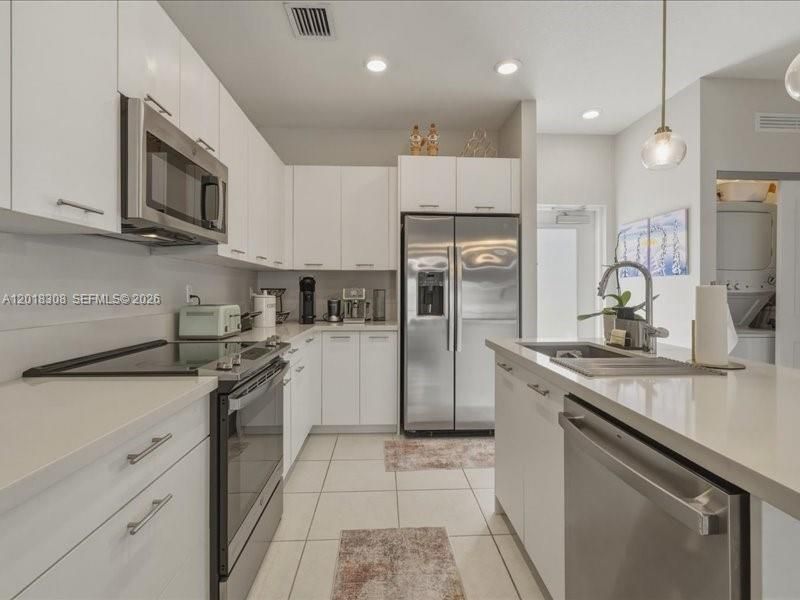 8201 NW 41st St , Unit D-205, Doral, FL 33166 Photo